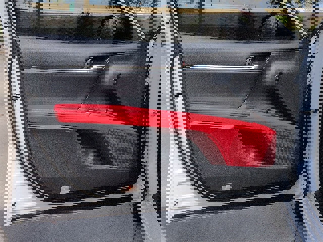 Used 2022 Toyota Camry XSE image 6