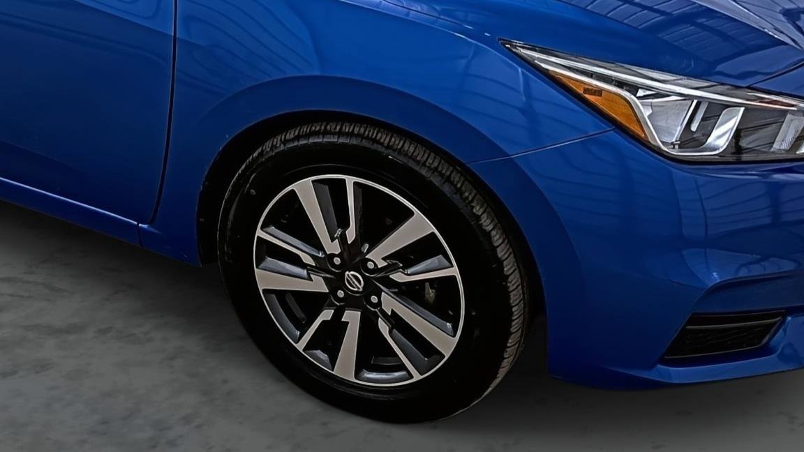 Used 2022 Nissan Versa SV image 14