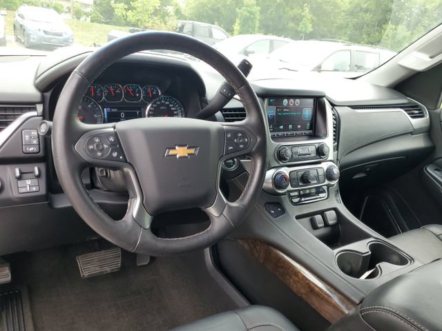 Used 2015 Chevrolet Suburban LT w/ Luxury Package AWD/4WD image 17