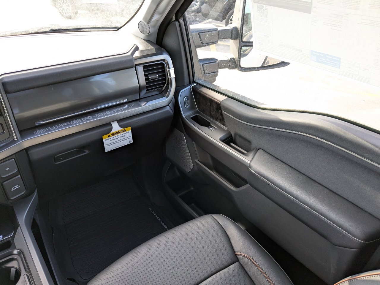 New 2026 Ford F350 Lariat w/ Black Appearance Package image 17