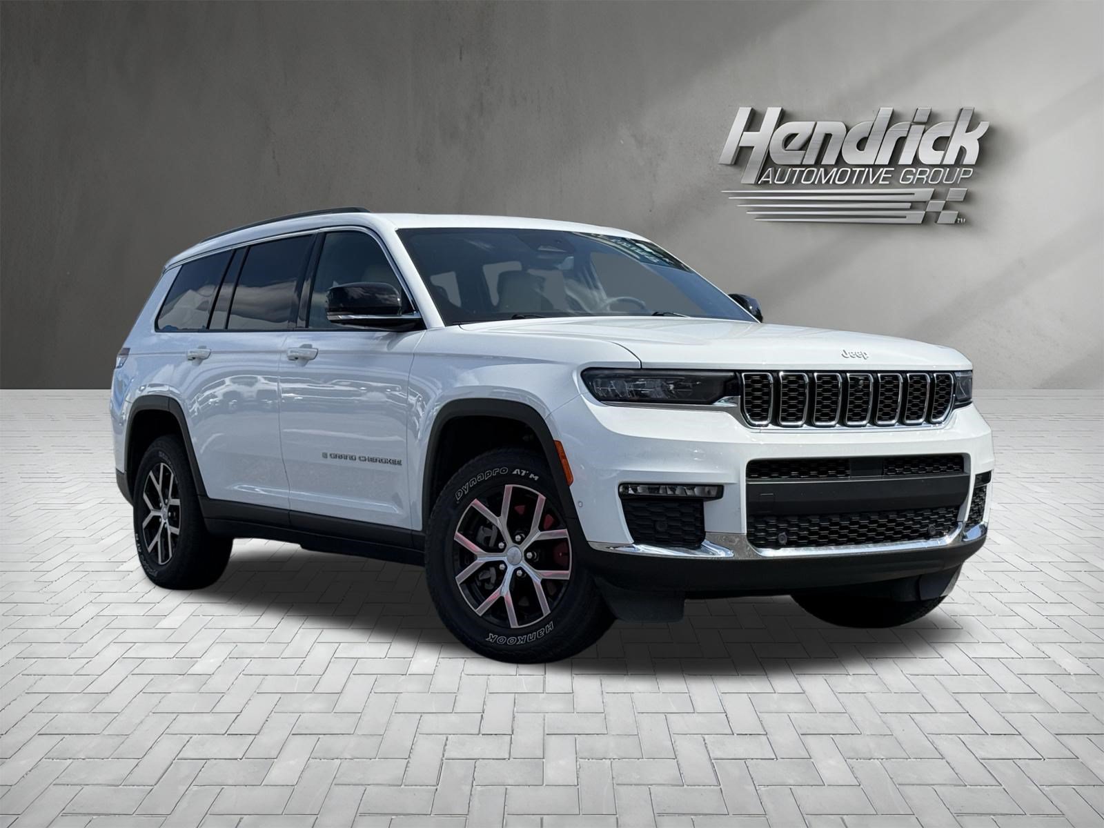 Used 2024 Jeep Grand Cherokee L Limited w/ Luxury Tech Group II RWD image 2