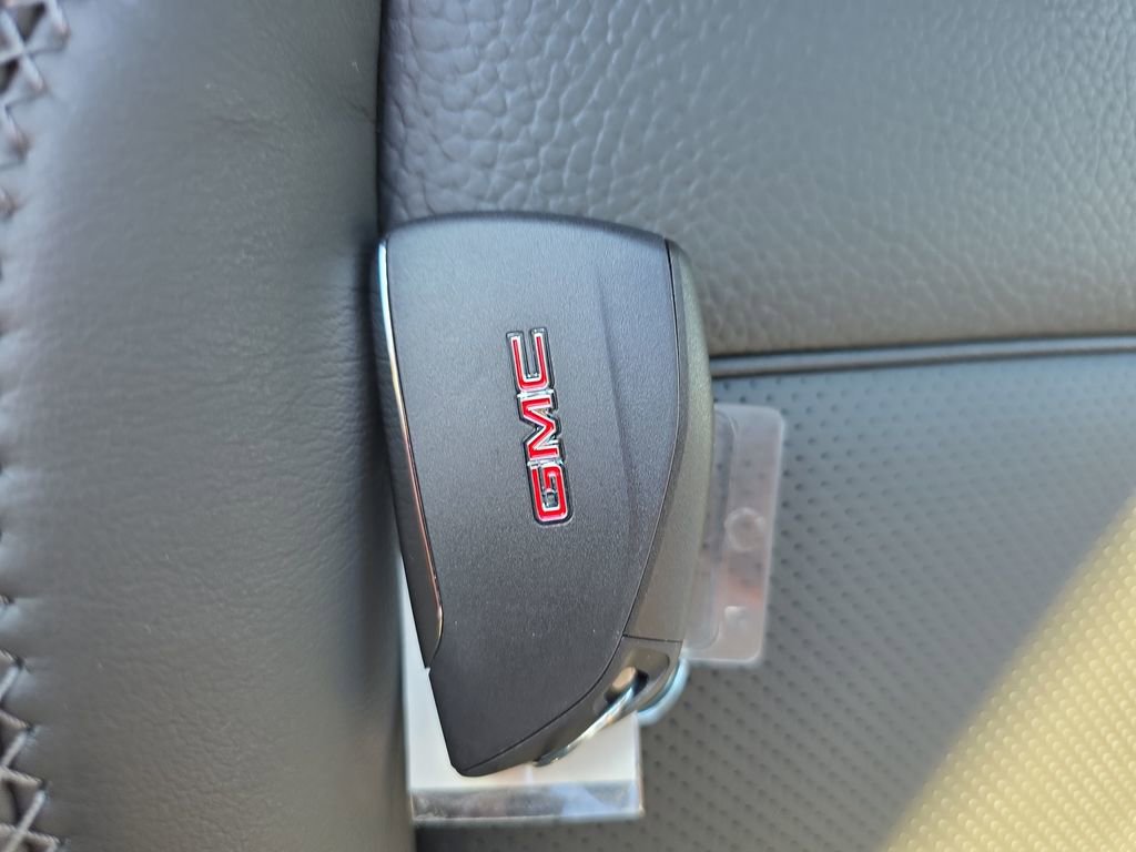 New 2026 GMC Yukon XL Denali w/ LPO, Floor Liner Package AWD/4WD image 36