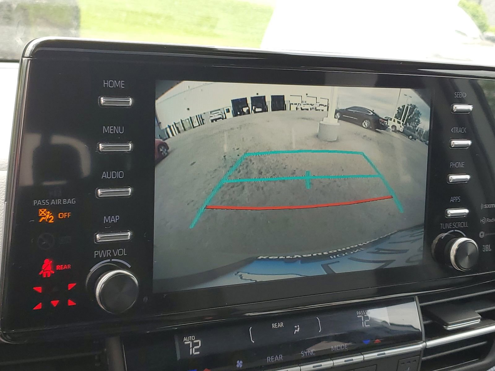 Used 2024 Toyota Sienna XSE image 29