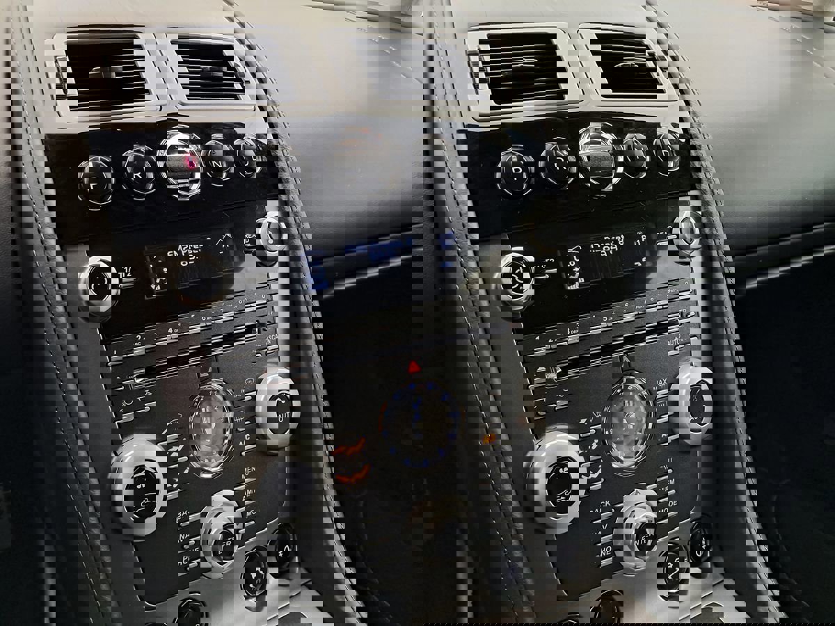 Used 2011 Aston Martin Rapide image 19