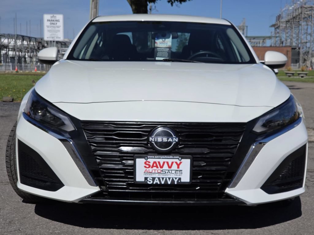 Used 2023 Nissan Altima 2.5 SV FWD image 8