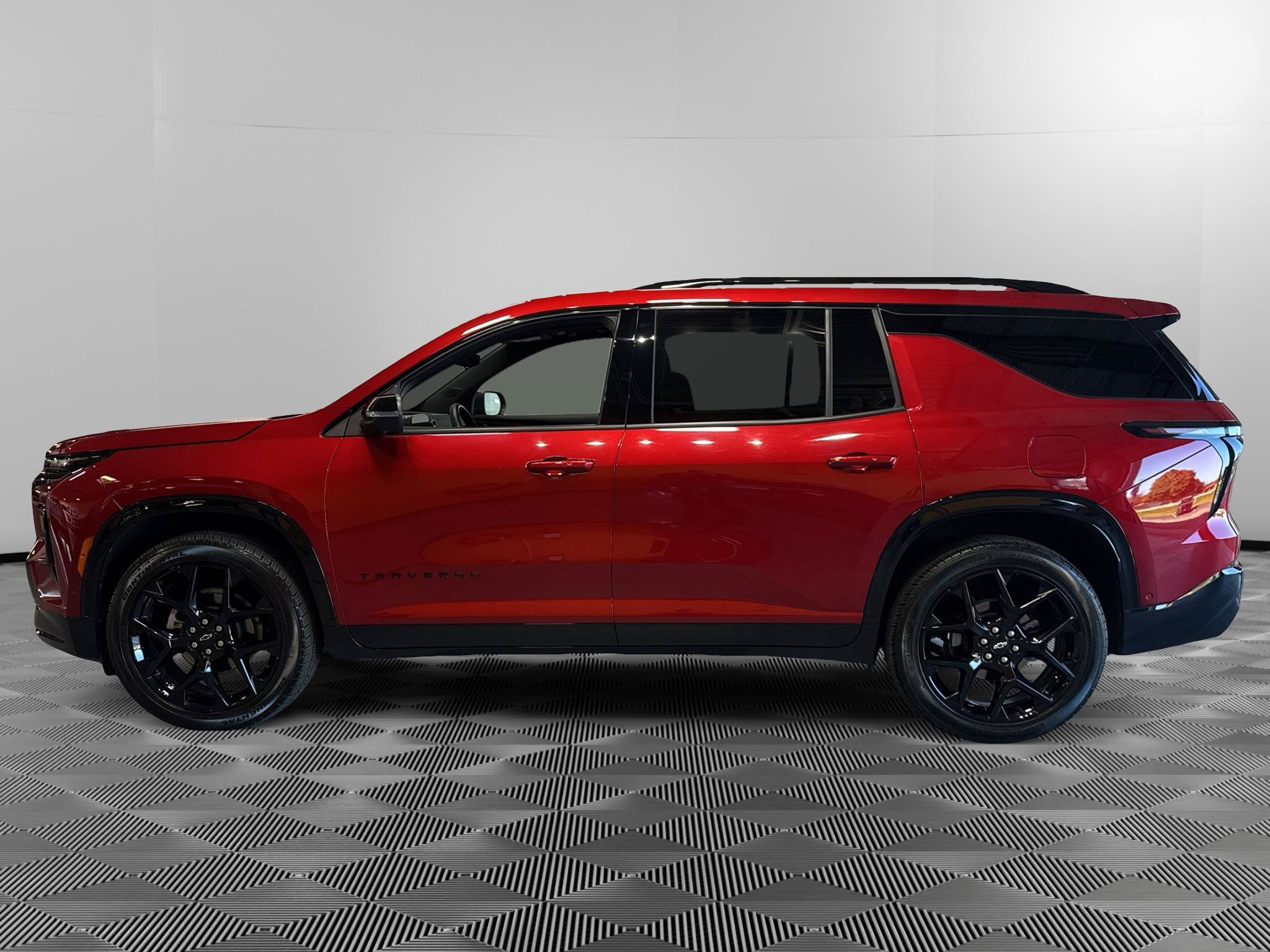 Used 2026 Chevrolet Traverse RS AWD/4WD image 2