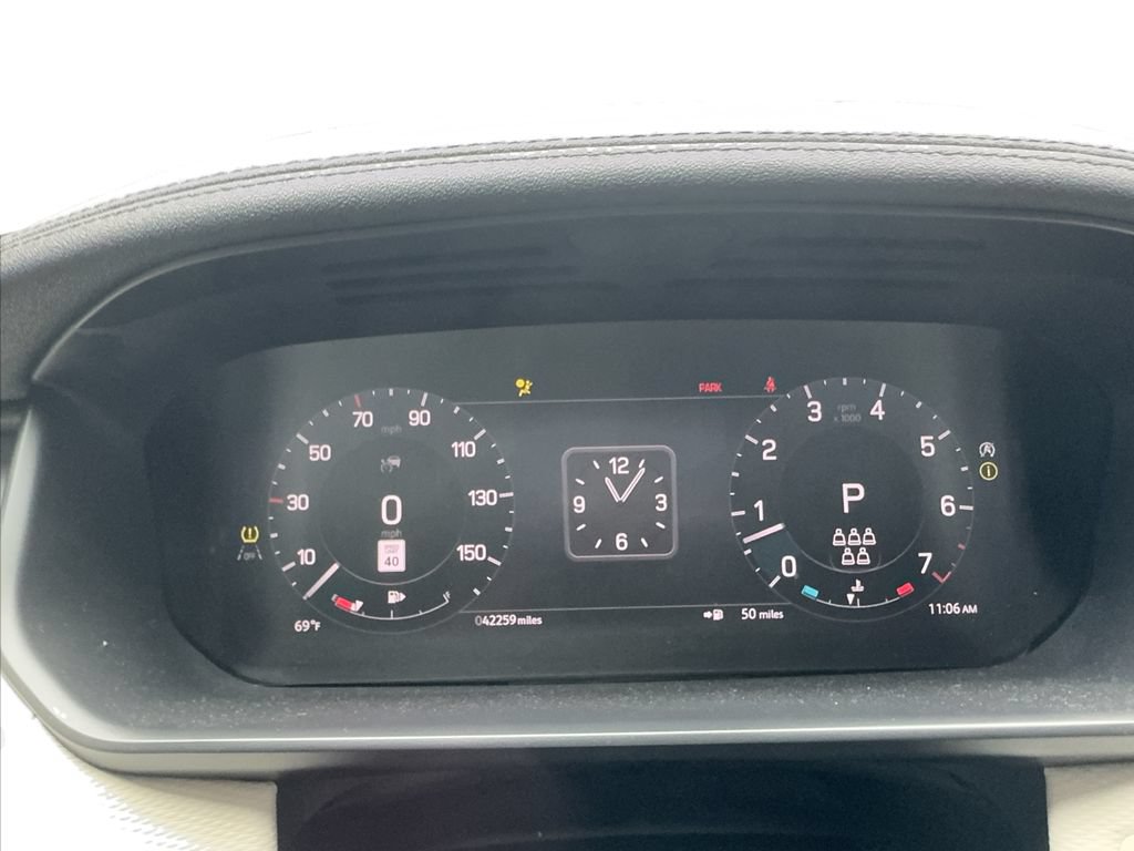 Used 2024 Land Rover Discovery Dynamic SE AWD/4WD image 42