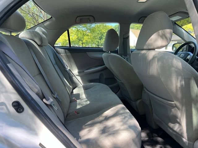 Used 2010 Toyota Corolla LE w/ All Weather Guard Pkg FWD image 19