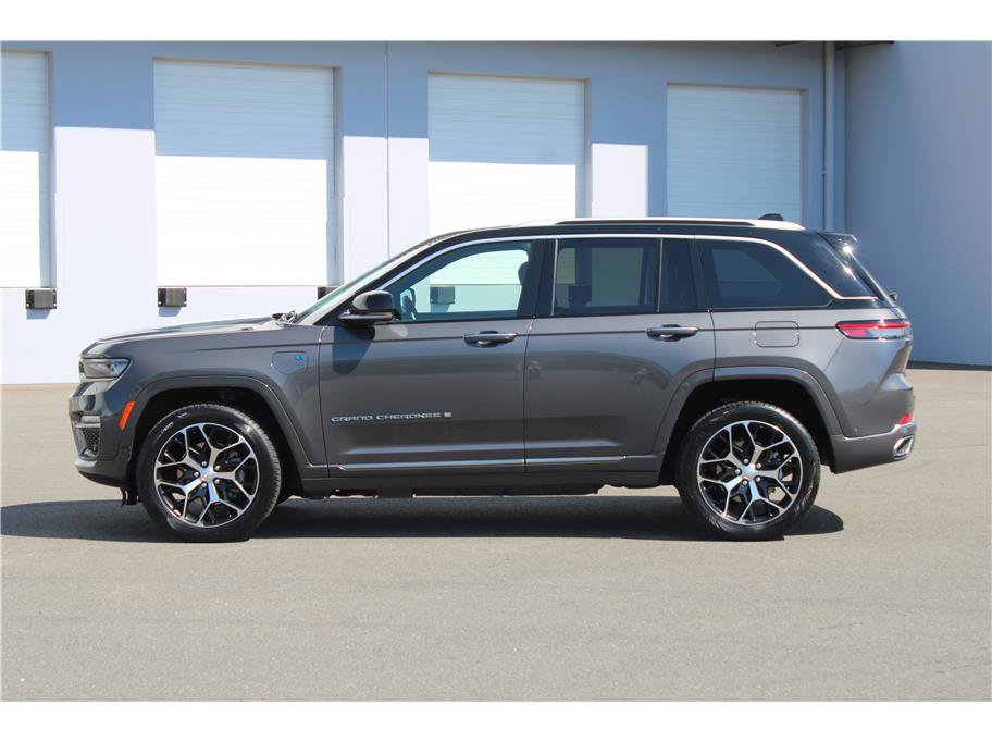 Used 2022 Jeep Grand Cherokee Summit AWD/4WD image 2