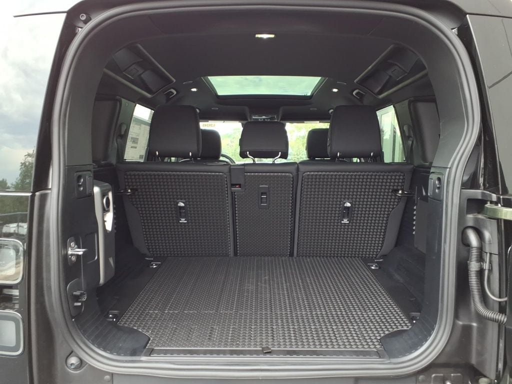 New 2026 Land Rover Defender 110 S AWD/4WD image 26