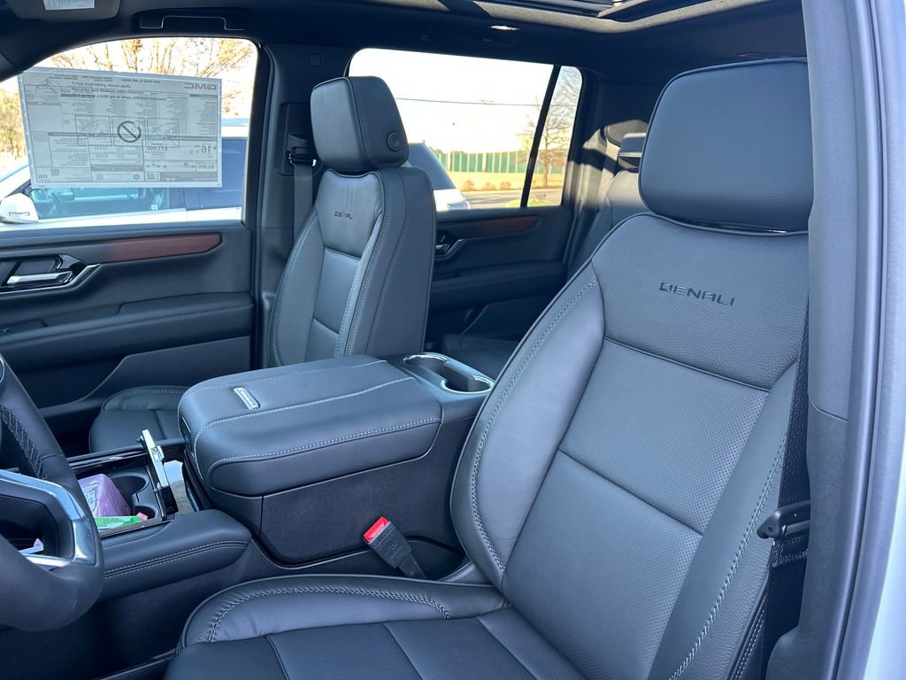 New 2026 GMC Yukon XL Denali image 12