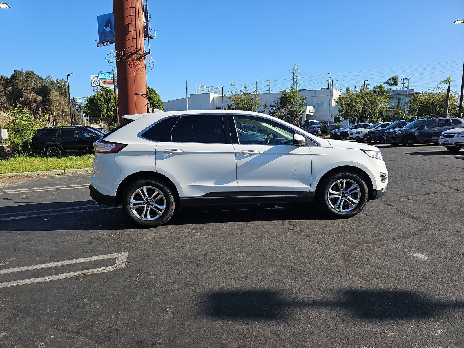 Used 2015 Ford Edge SEL w/ Equipment Group 201A FWD image 8