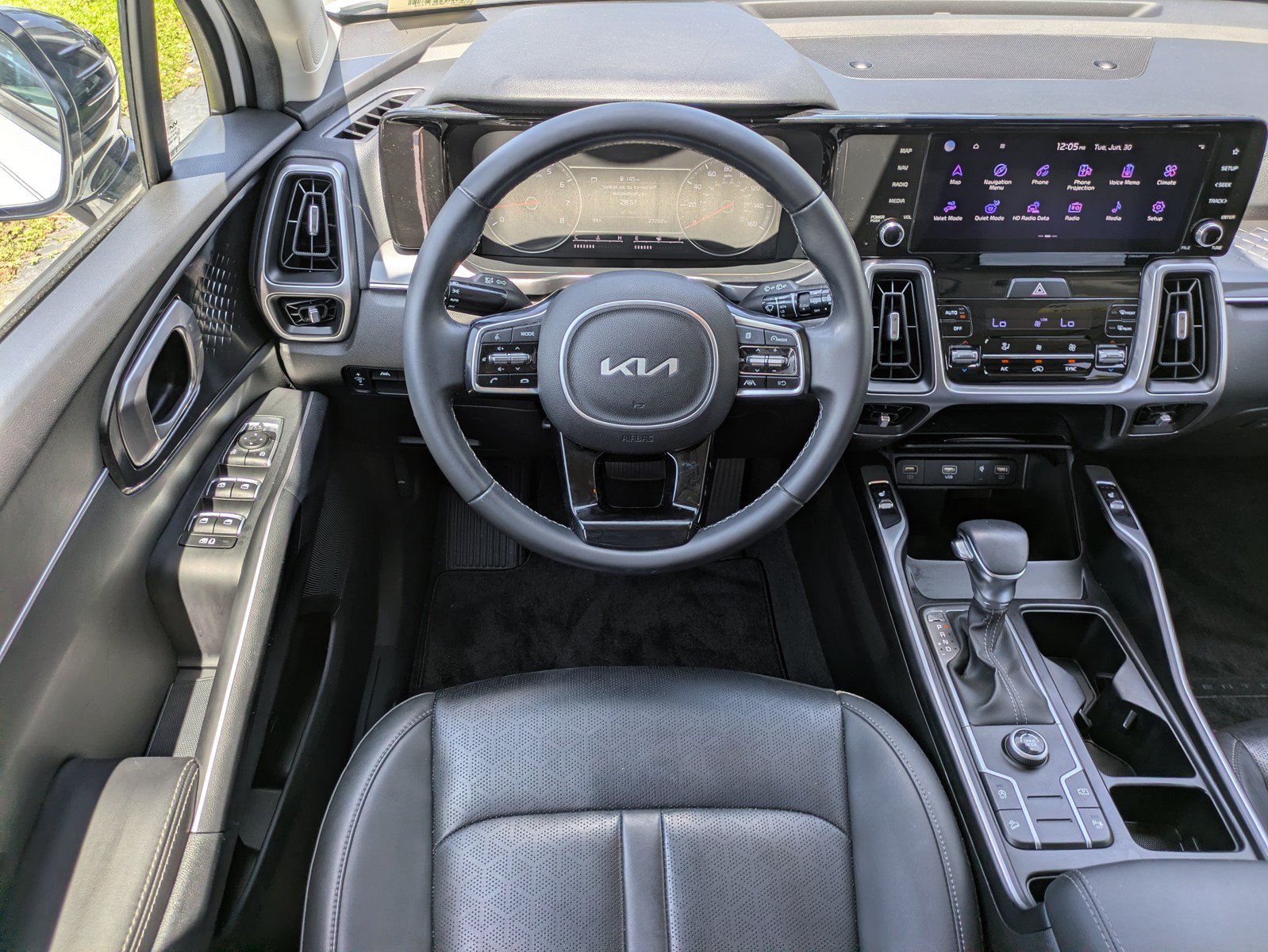 Certified 2023 Kia Sorento S FWD image 12