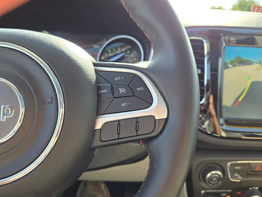 Used 2018 Jeep Compass Limited w/ Navigation Group image 30