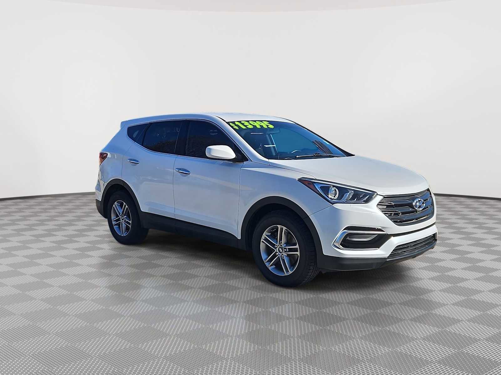 Used 2017 Hyundai Santa Fe Sport image 2