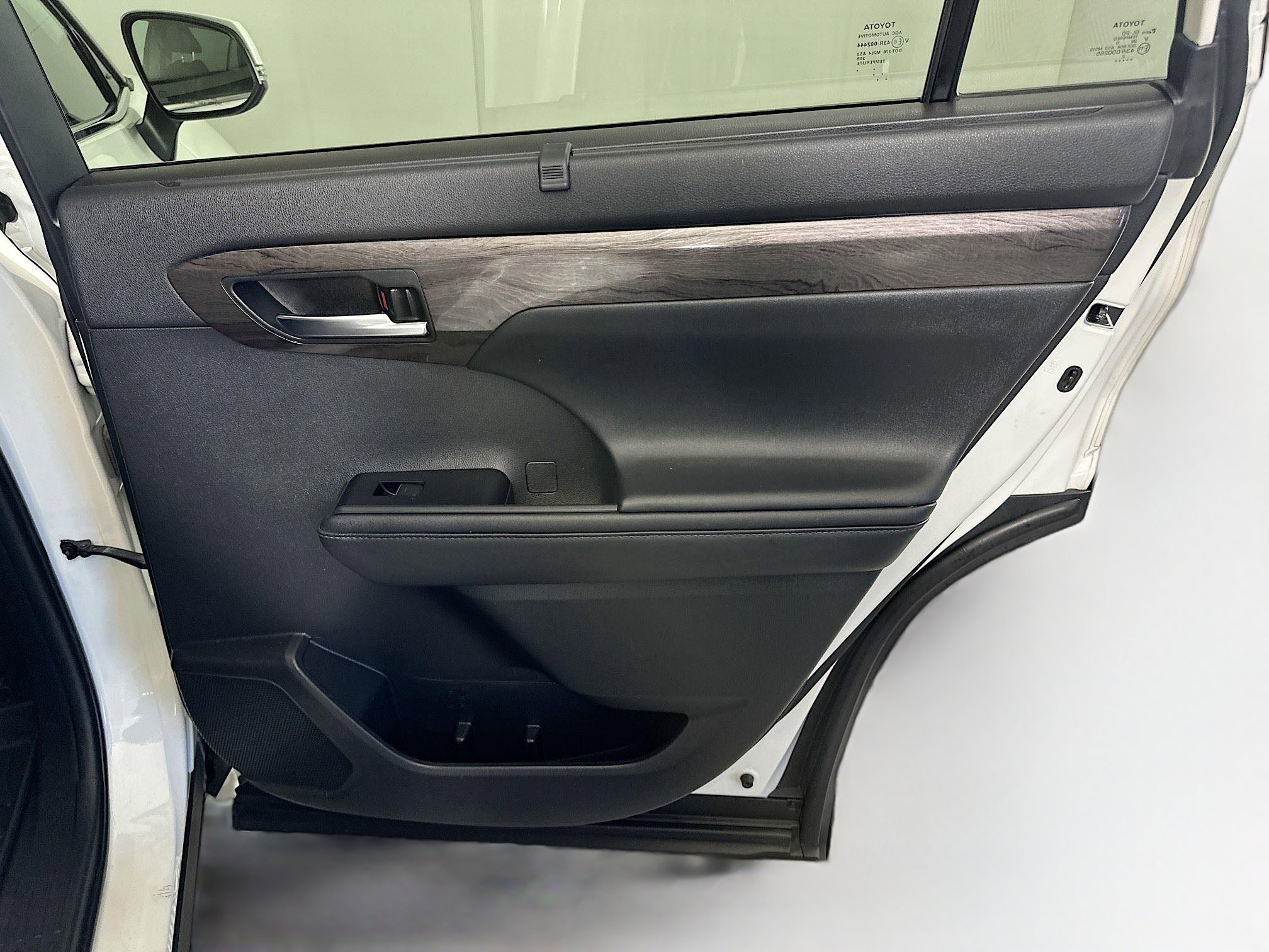 Used 2020 Toyota Highlander Limited image 33