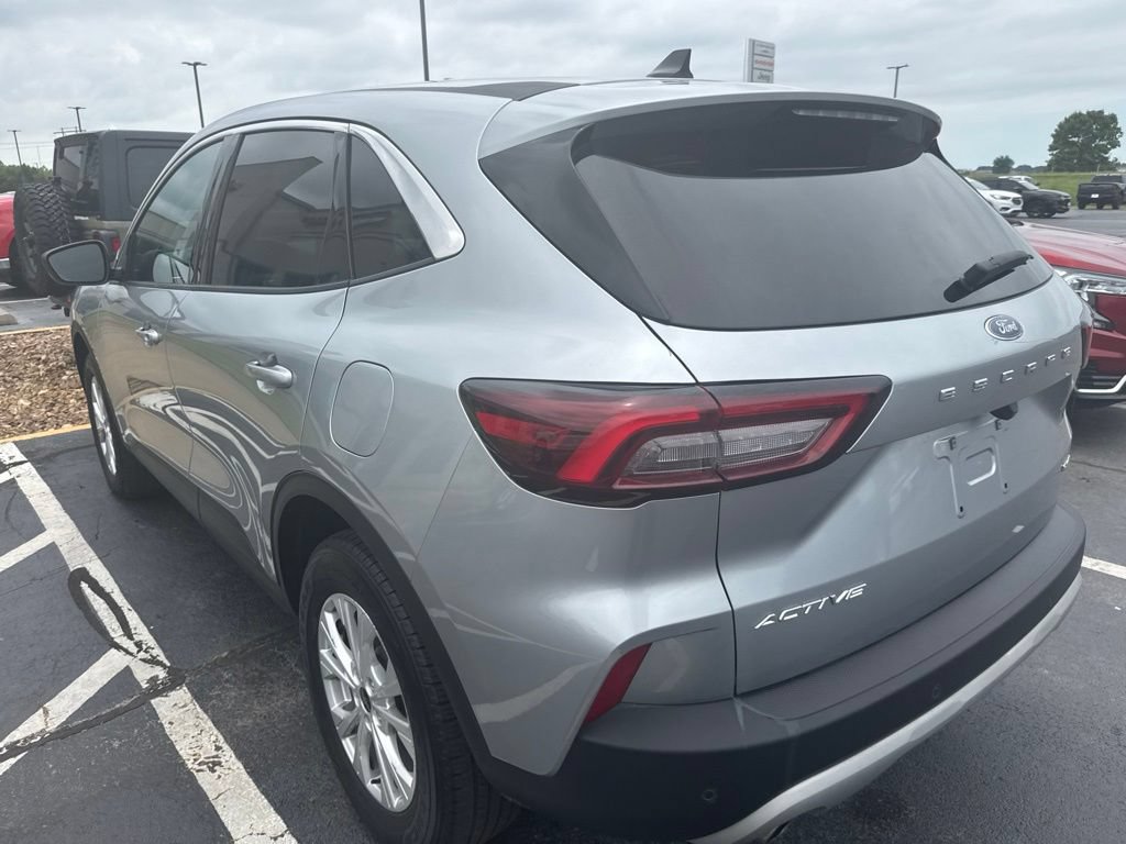 Used 2023 Ford Escape Active AWD/4WD image 6
