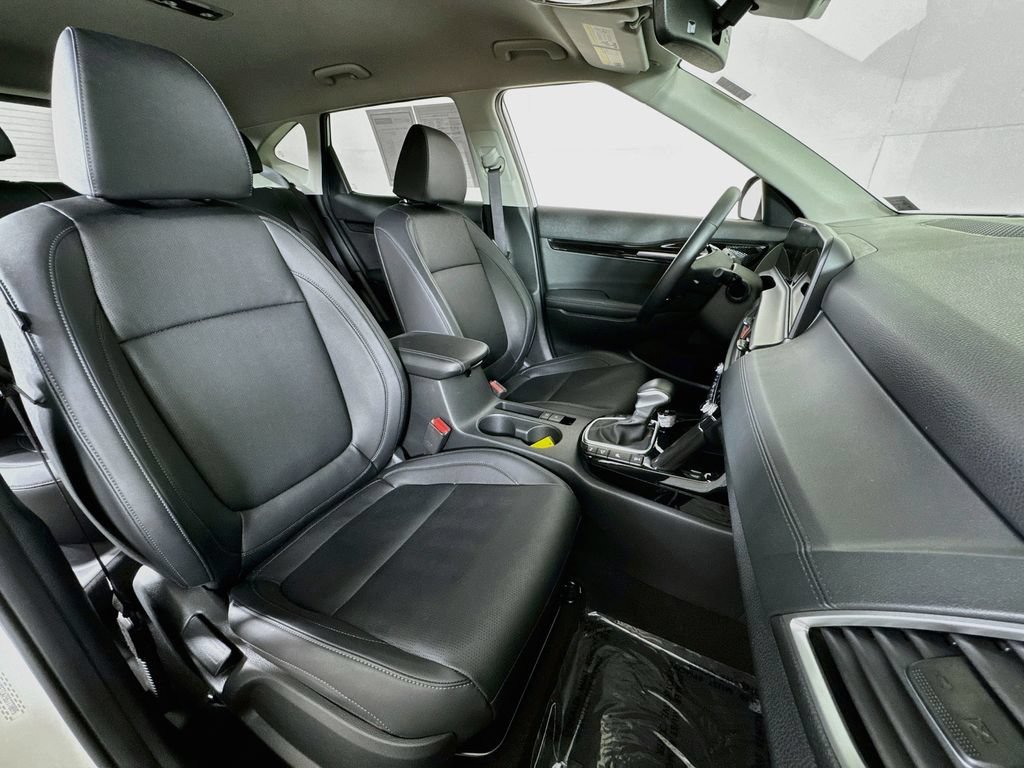 Used 2025 Kia Seltos SX AWD/4WD image 29