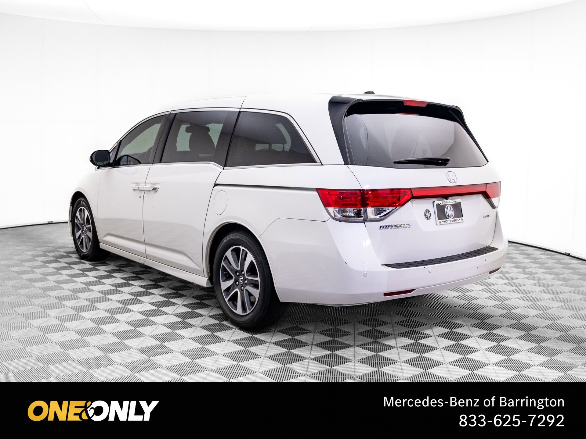Used 2016 Honda Odyssey Touring Elite image 3