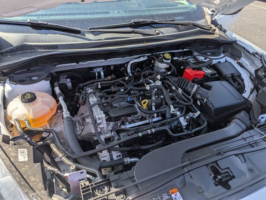 Used 2022 Ford Escape SE w/ SE Sport Appearance Package image 26