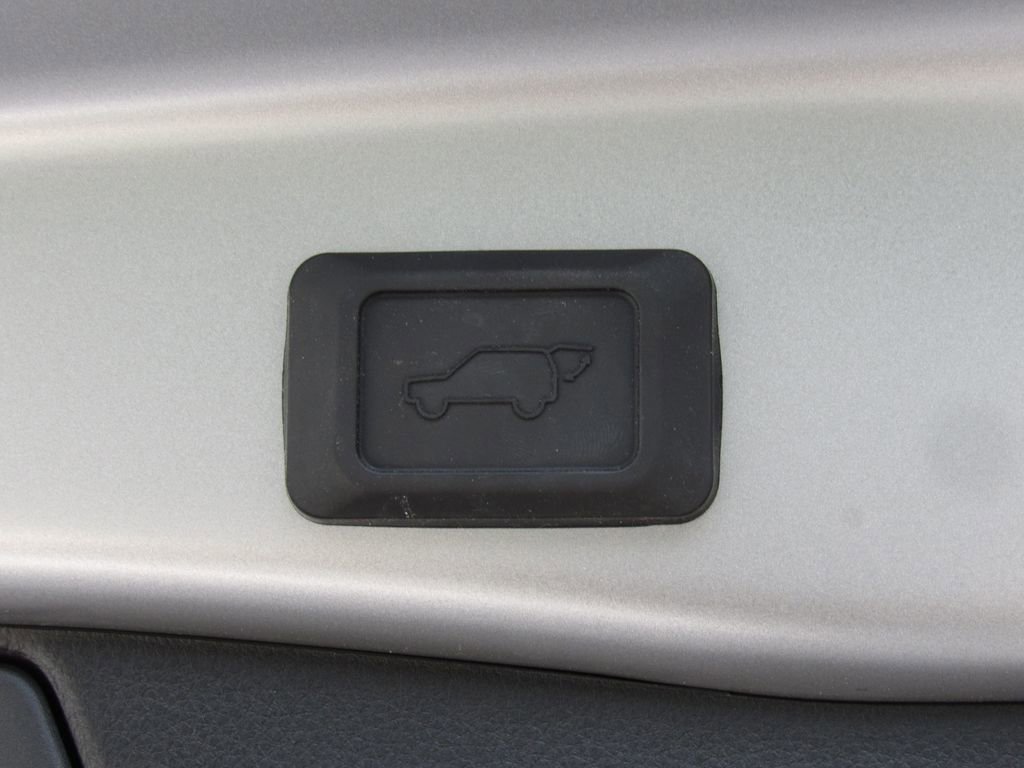 Certified 2025 Toyota RAV4 XLE Premium AWD/4WD image 22