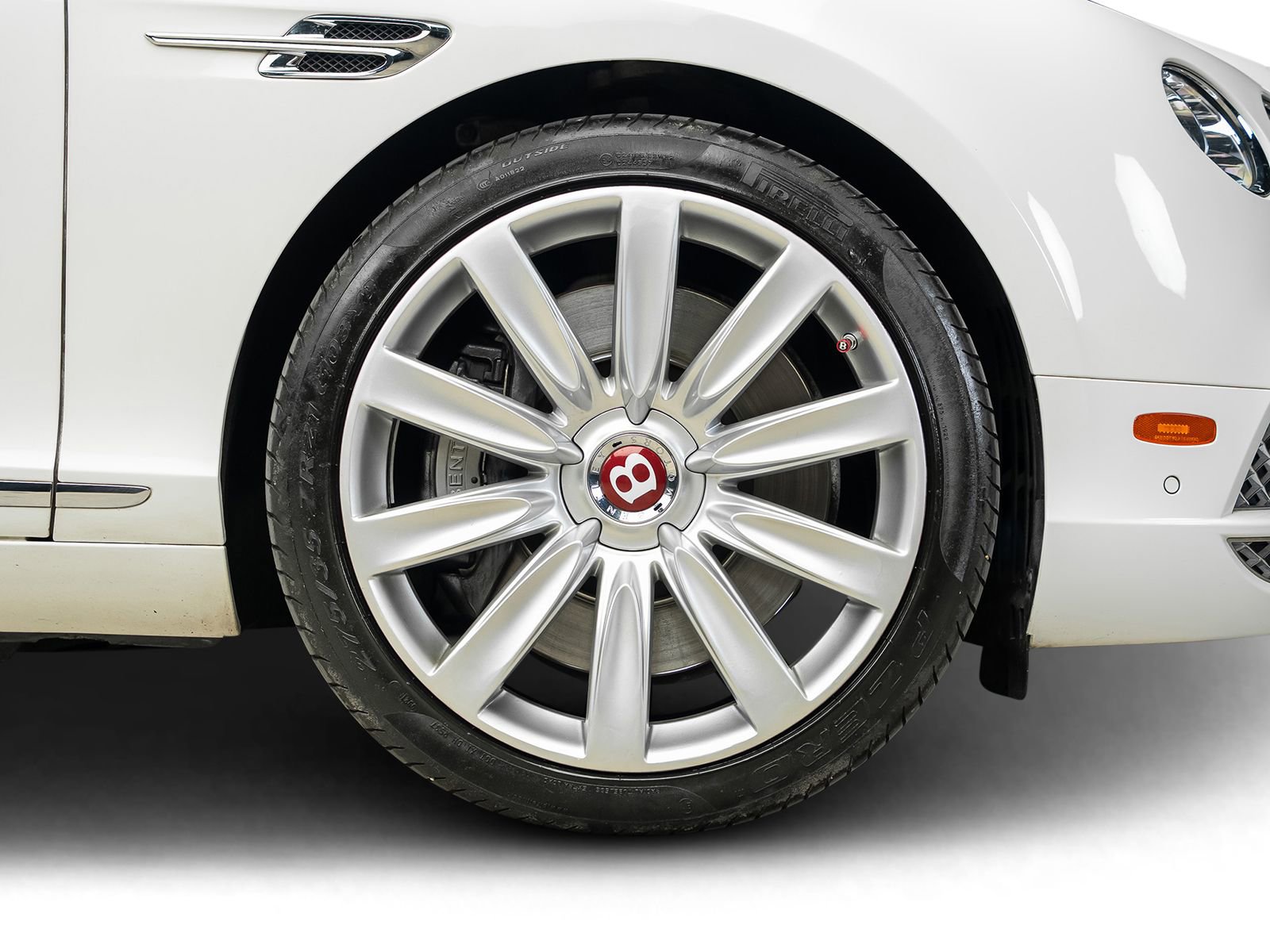 Used 2017 Bentley Continental GT image 29