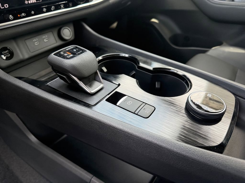 New 2026 Nissan Rogue Dark Armor AWD/4WD image 19