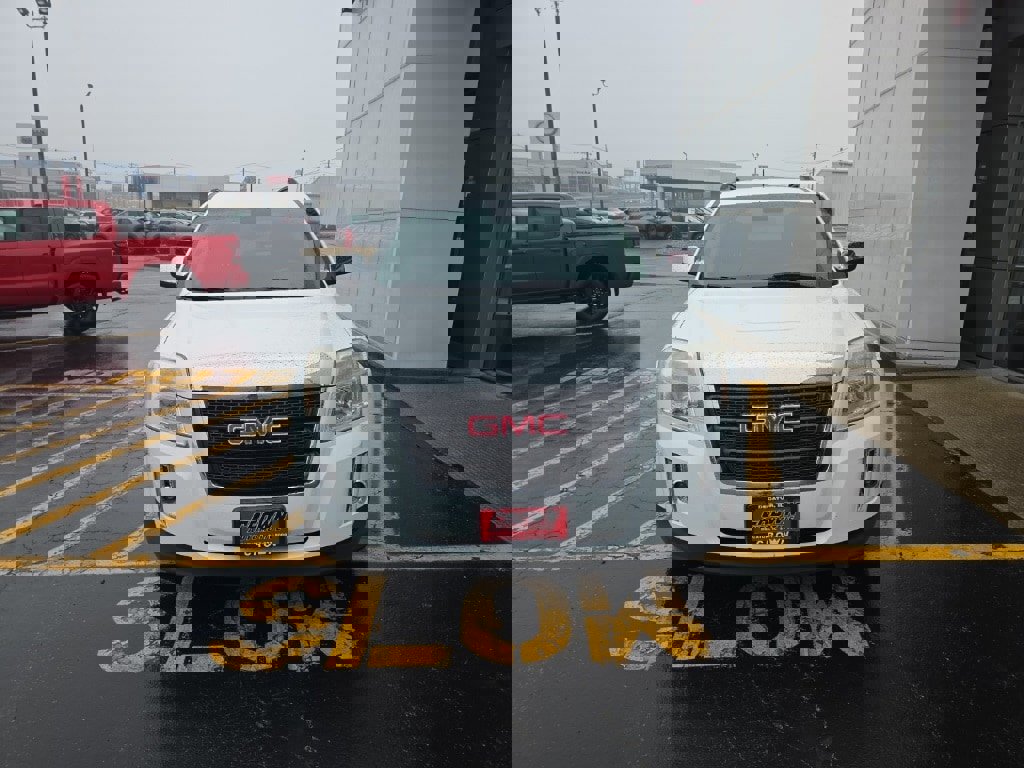 Used 2015 GMC Terrain SLE w/ Chrome Edition image 9