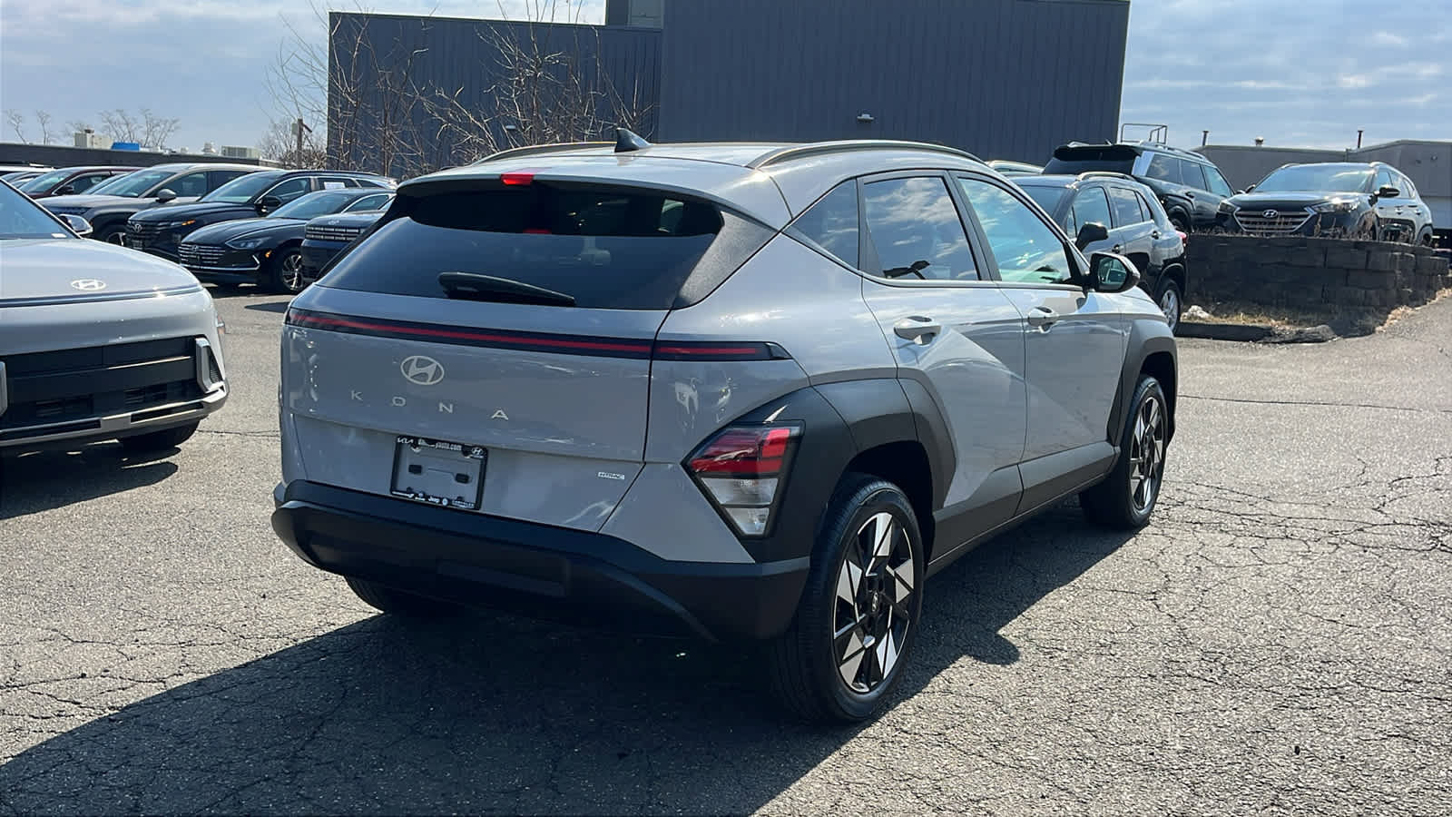 Used 2024 Hyundai Kona SEL image 4