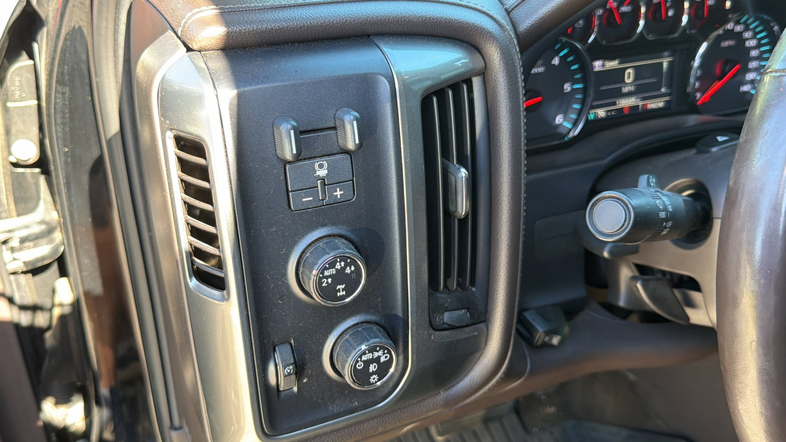 Used 2015 Chevrolet Silverado 1500 LTZ Z71 w/ Custom Sport Edition AWD/4WD image 25