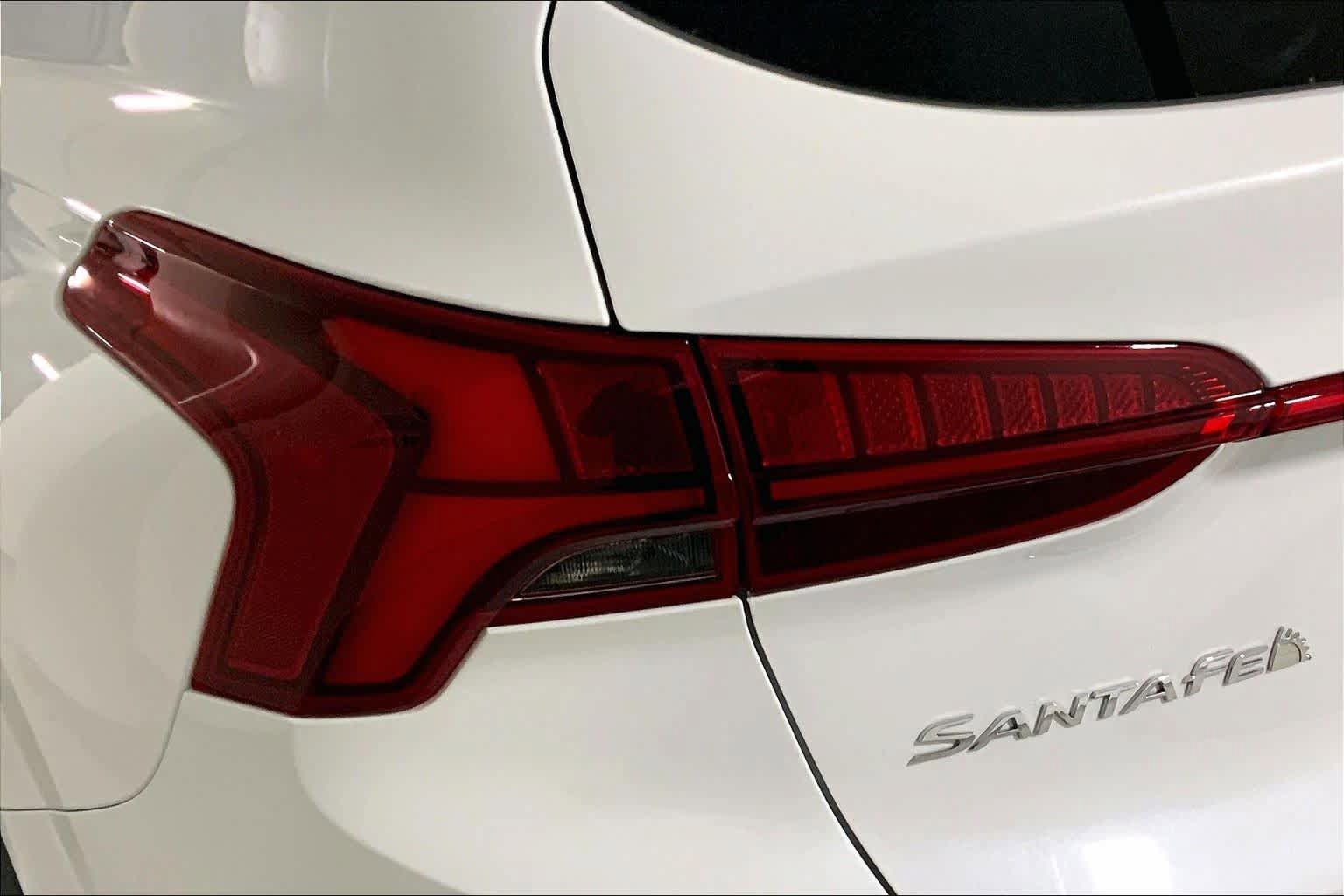 Used 2022 Hyundai Santa Fe Limited w/ Cargo Package AWD/4WD image 28