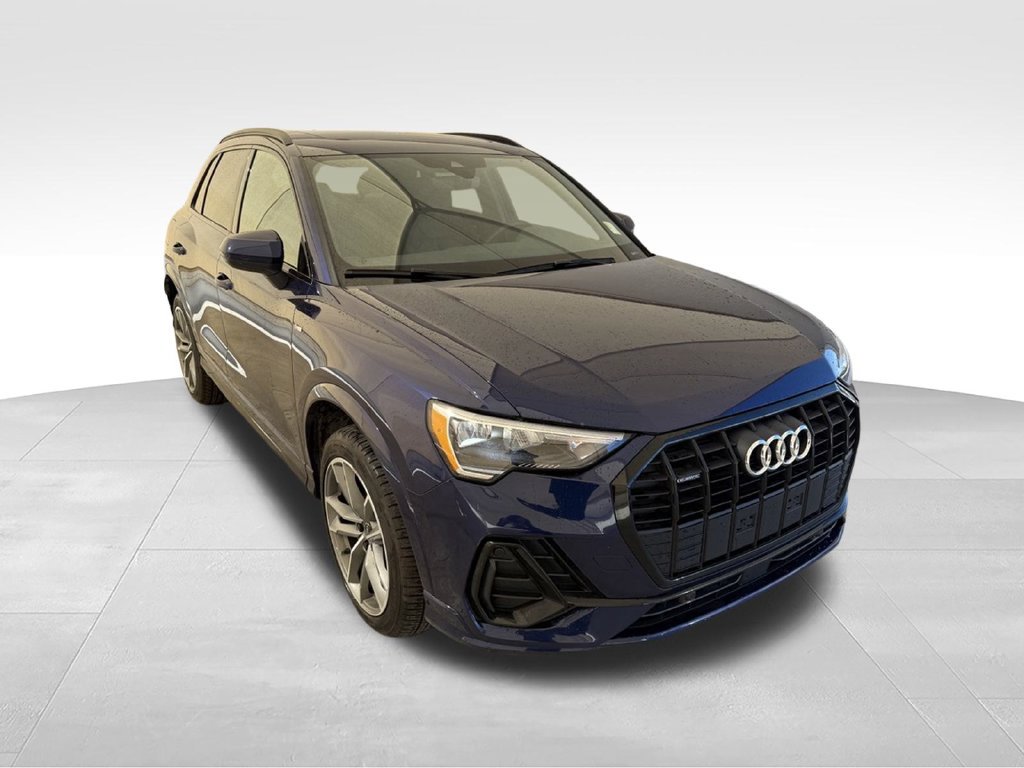 Used 2022 Audi Q3 2.0T Premium w/ Black Optic Sport Package AWD/4WD image 8