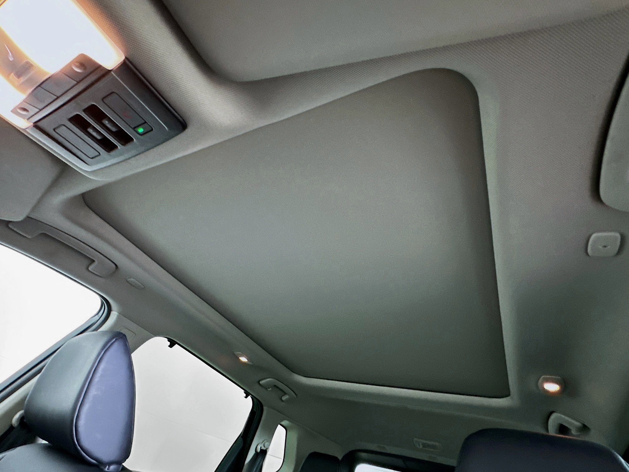 Used 2023 Nissan Rogue SV w/ SV Premium Package image 25