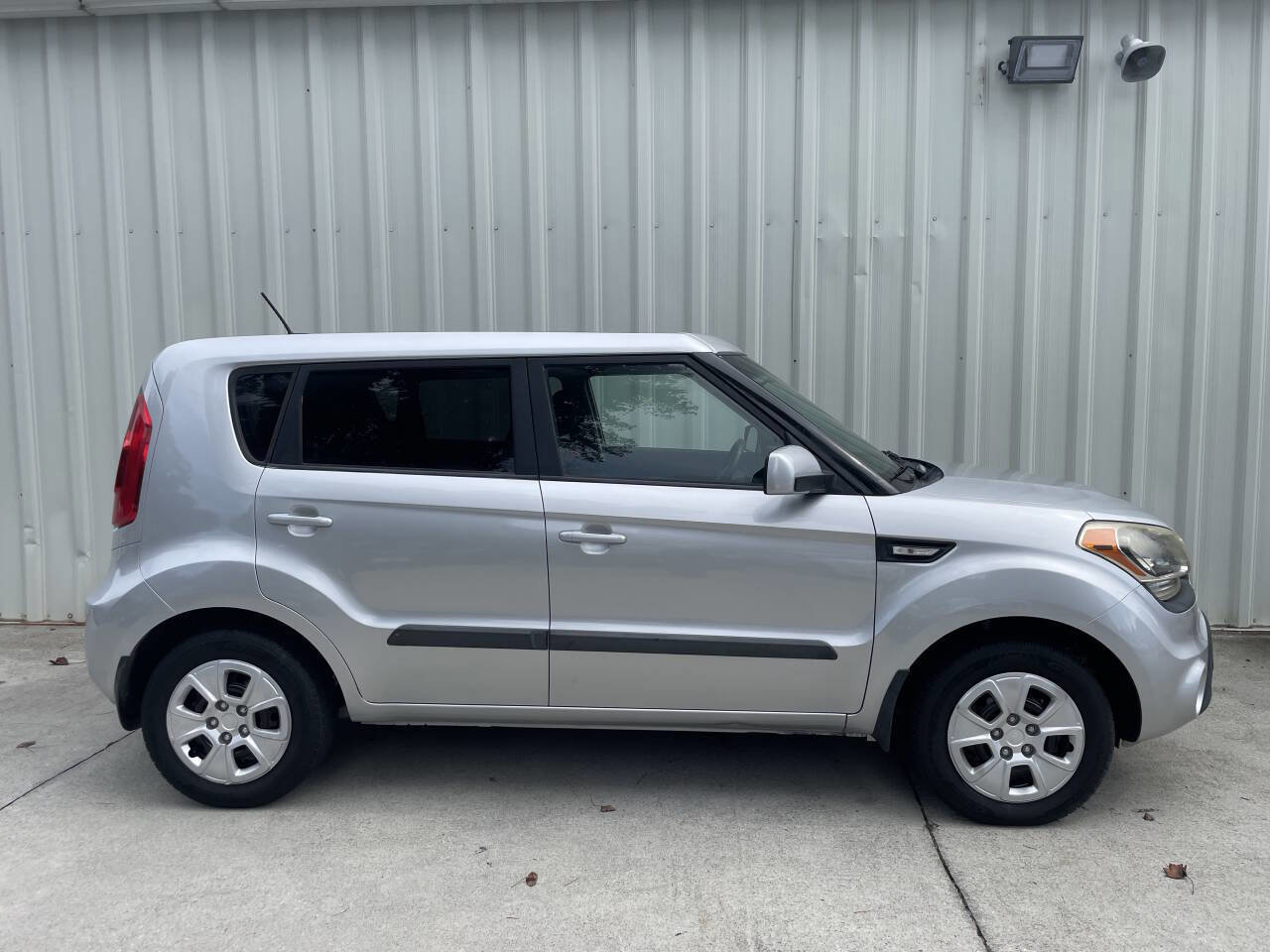 Used 2013 Kia Soul image 2