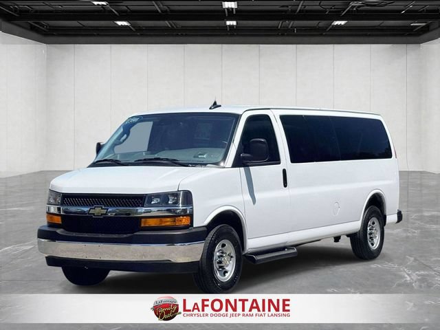 Used 2025 Chevrolet Express 3500 LT w/ LT Preferred Equipment Group RWD image 1