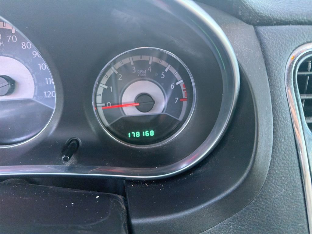 Used 2012 Chrysler 200 Touring image 12