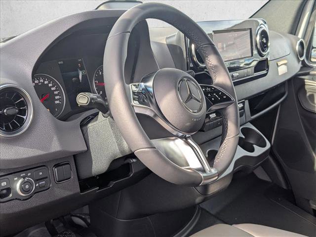 New 2026 Mercedes-Benz Sprinter 2500 video 3