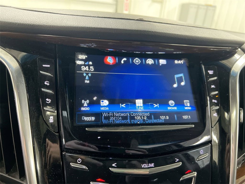 Used 2019 Cadillac Escalade ESV Premium Luxury image 13