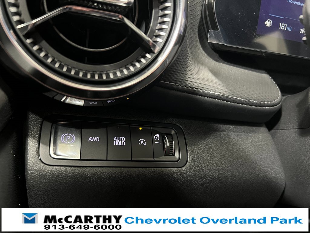 Used 2025 Chevrolet Equinox LT image 16