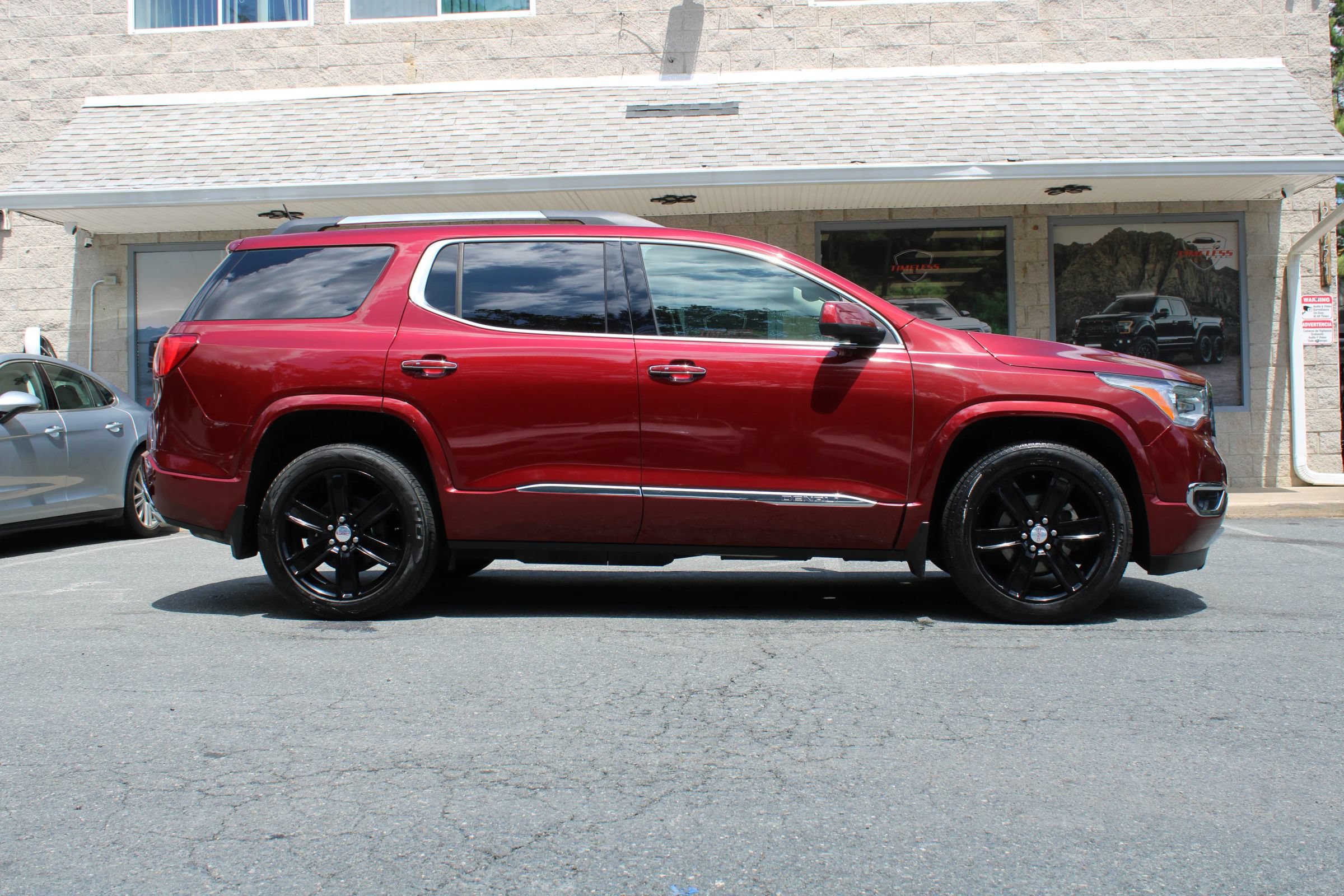 Used 2018 GMC Acadia Denali w/ LPO, Protection Package AWD/4WD image 31