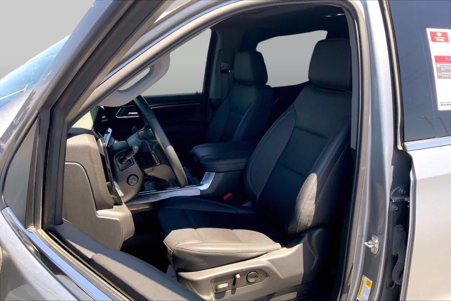 Used 2023 Chevrolet Silverado 1500 LTZ w/ LTZ Premium Package AWD/4WD image 8