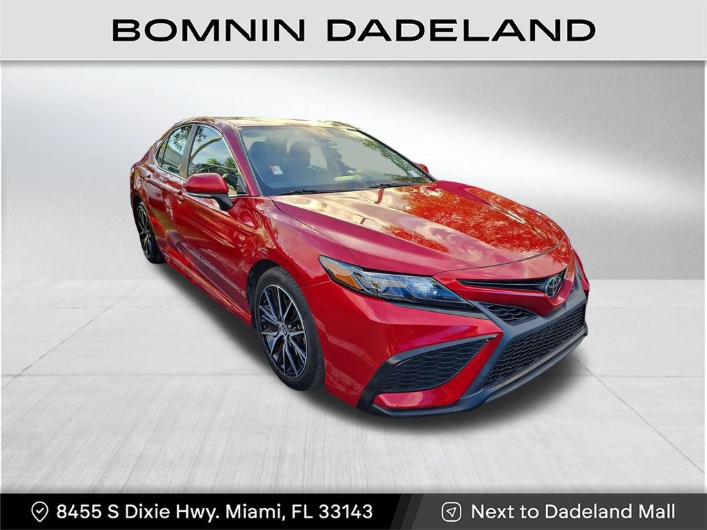 Used 2023 Toyota Camry SE image 1