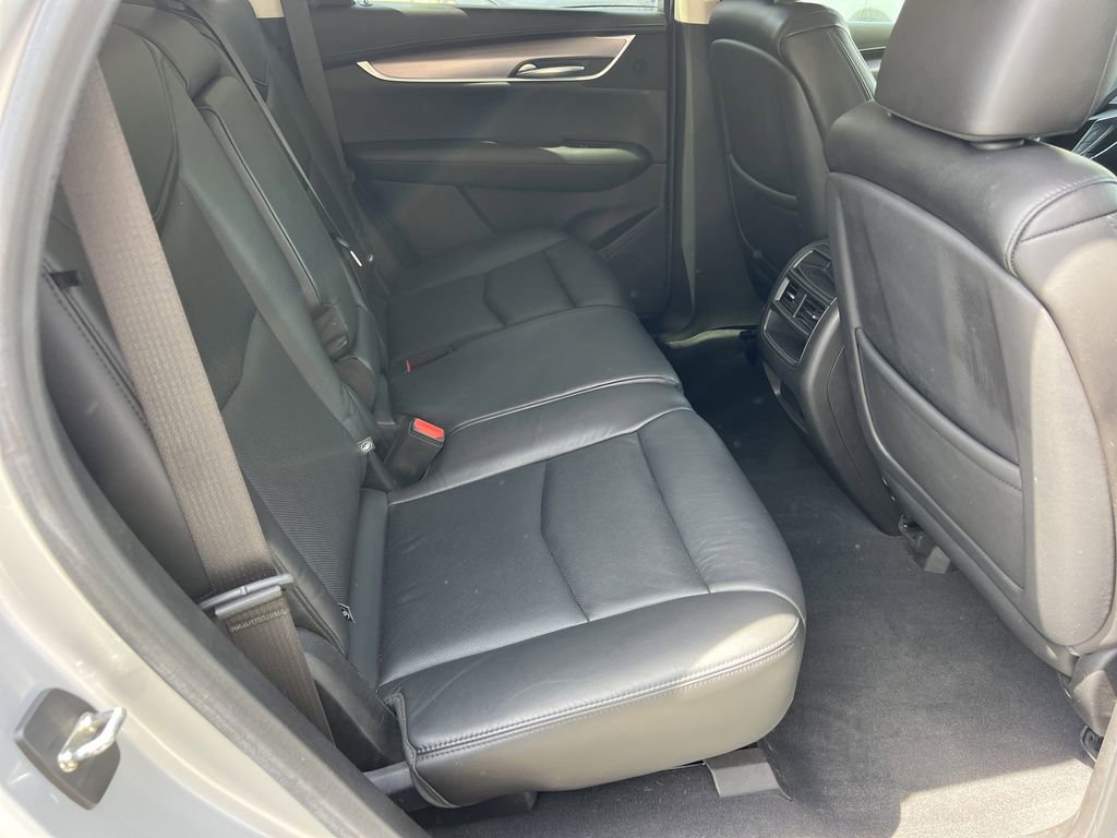 Used 2018 Cadillac XT5 Luxury w/ Driver Awareness Package image 12