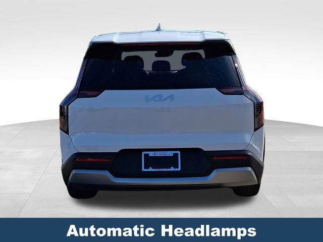 Used 2026 Kia EV9 Light image 6