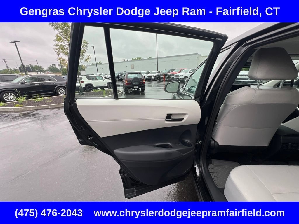 Used 2026 Toyota Corolla Cross L AWD/4WD image 31