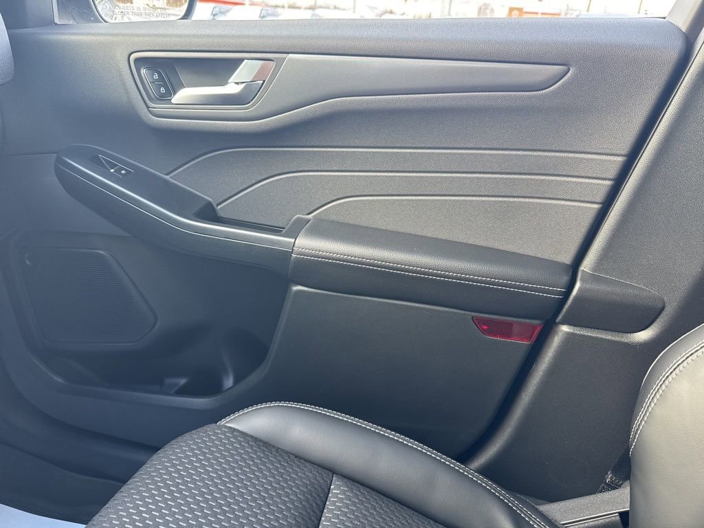 New 2026 Ford Escape SE image 21