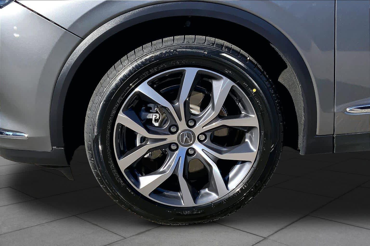 Used 2023 Acura MDX SH-AWD w/ Technology Package image 11