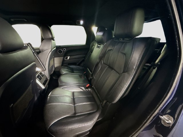 Used 2016 Land Rover Range Rover Sport SE AWD/4WD image 24