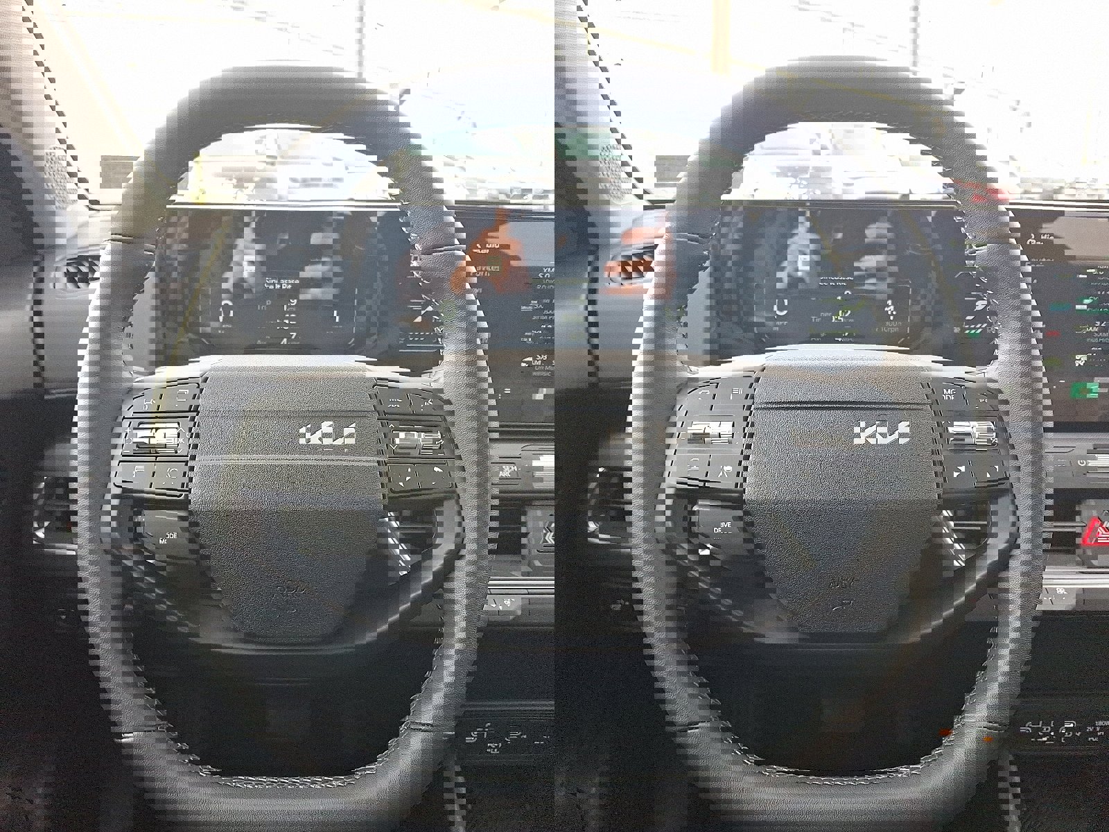 Used 2025 Kia K4 EX image 18