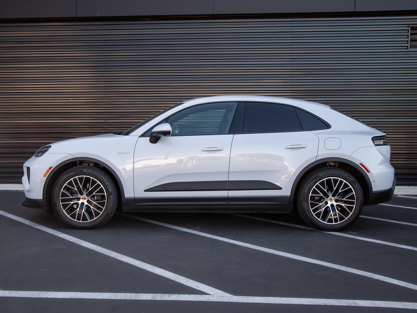 Certified 2025 Porsche Macan Electric RWD video 2
